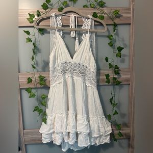 PROMESA White Lace Flowy Summer/Spring, Back design Dress
